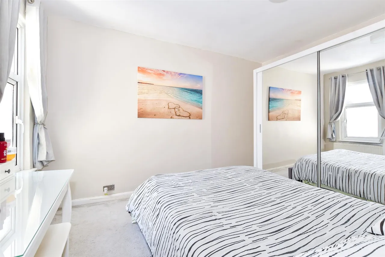 Portland Place, Snodland, ME6, photo 13