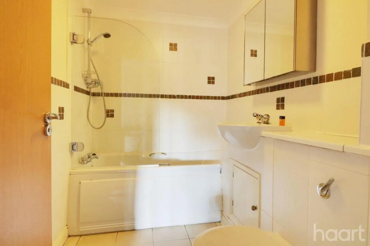 Kelvin Gate, RG12, photo 8