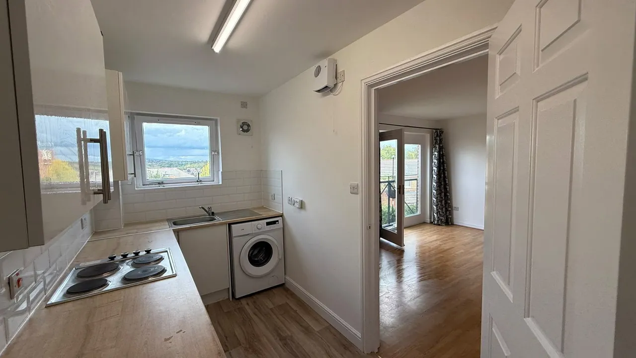 Manor Oaks Gardens, Sheffield, S2, photo 3