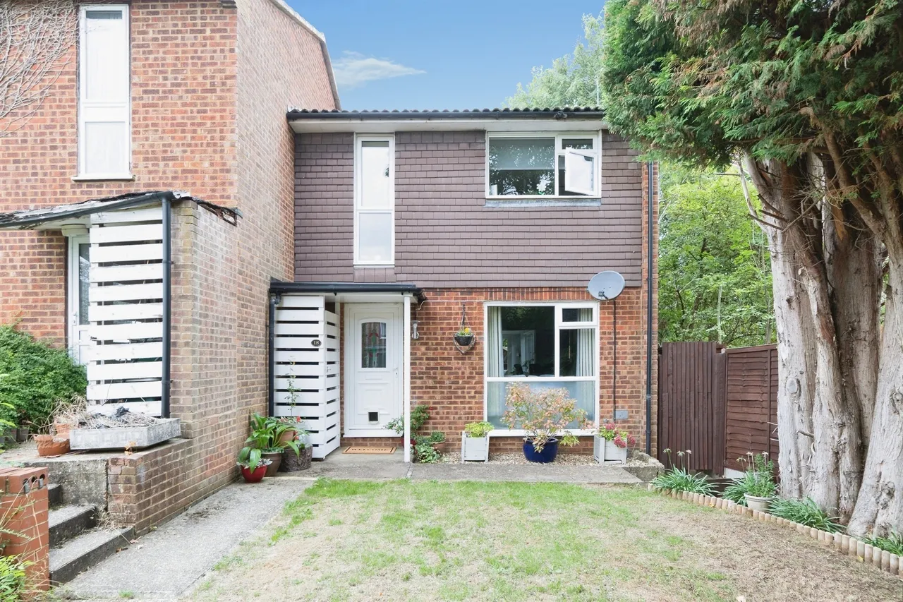 3 bed house for sale — Nursery Gardens, Welwyn Garden City