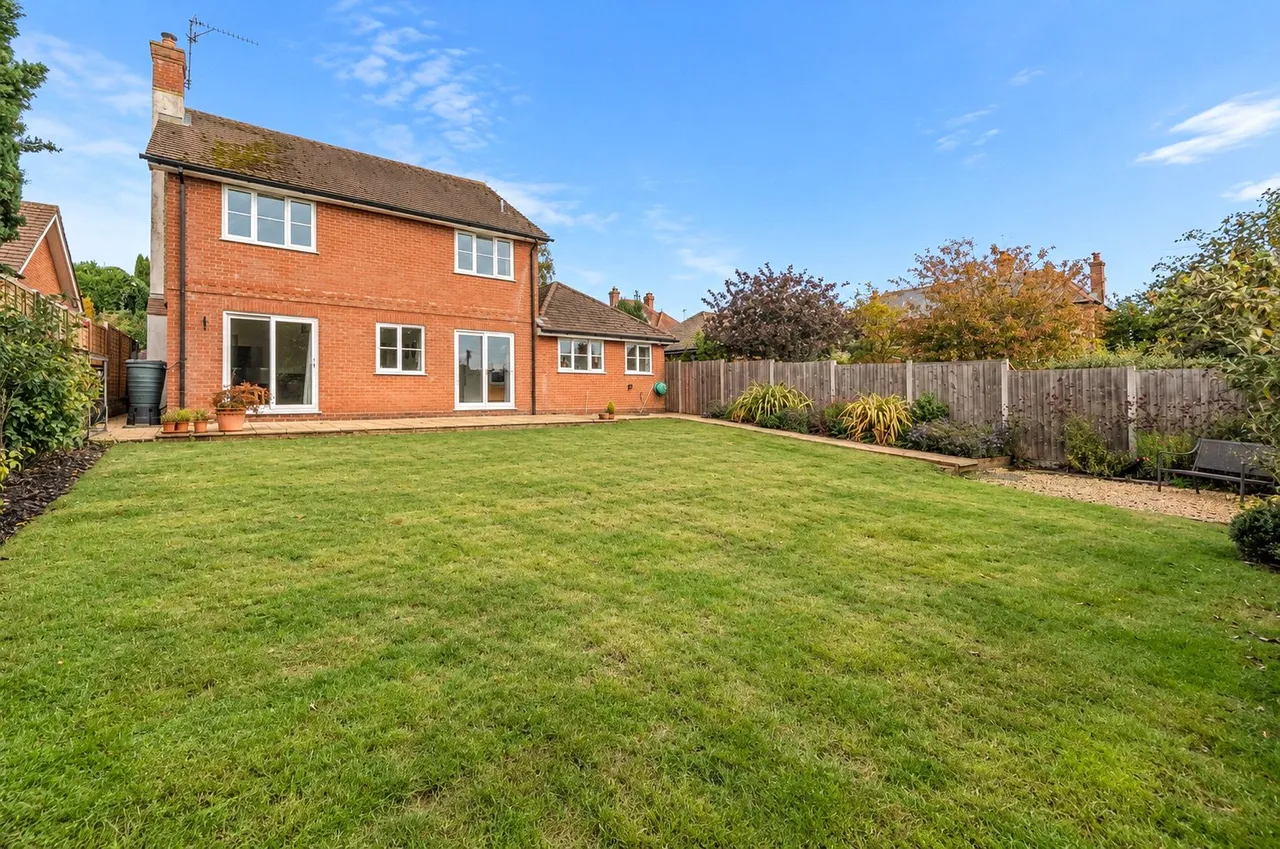 Queens Road, Alton, GU34, photo 15
