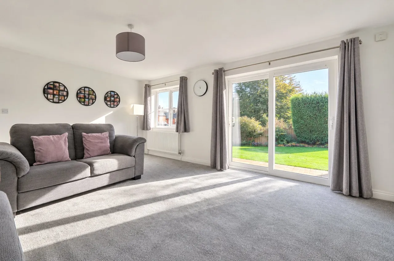 Queens Road, Alton, GU34, photo 5