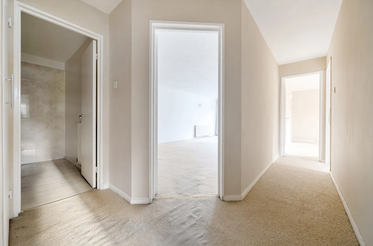 Court Gardens, Camberley, Surrey, GU15 2JH, photo 7