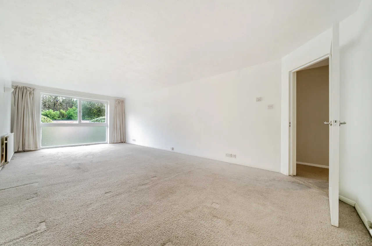 Court Gardens, Camberley, Surrey, GU15 2JH, photo 5