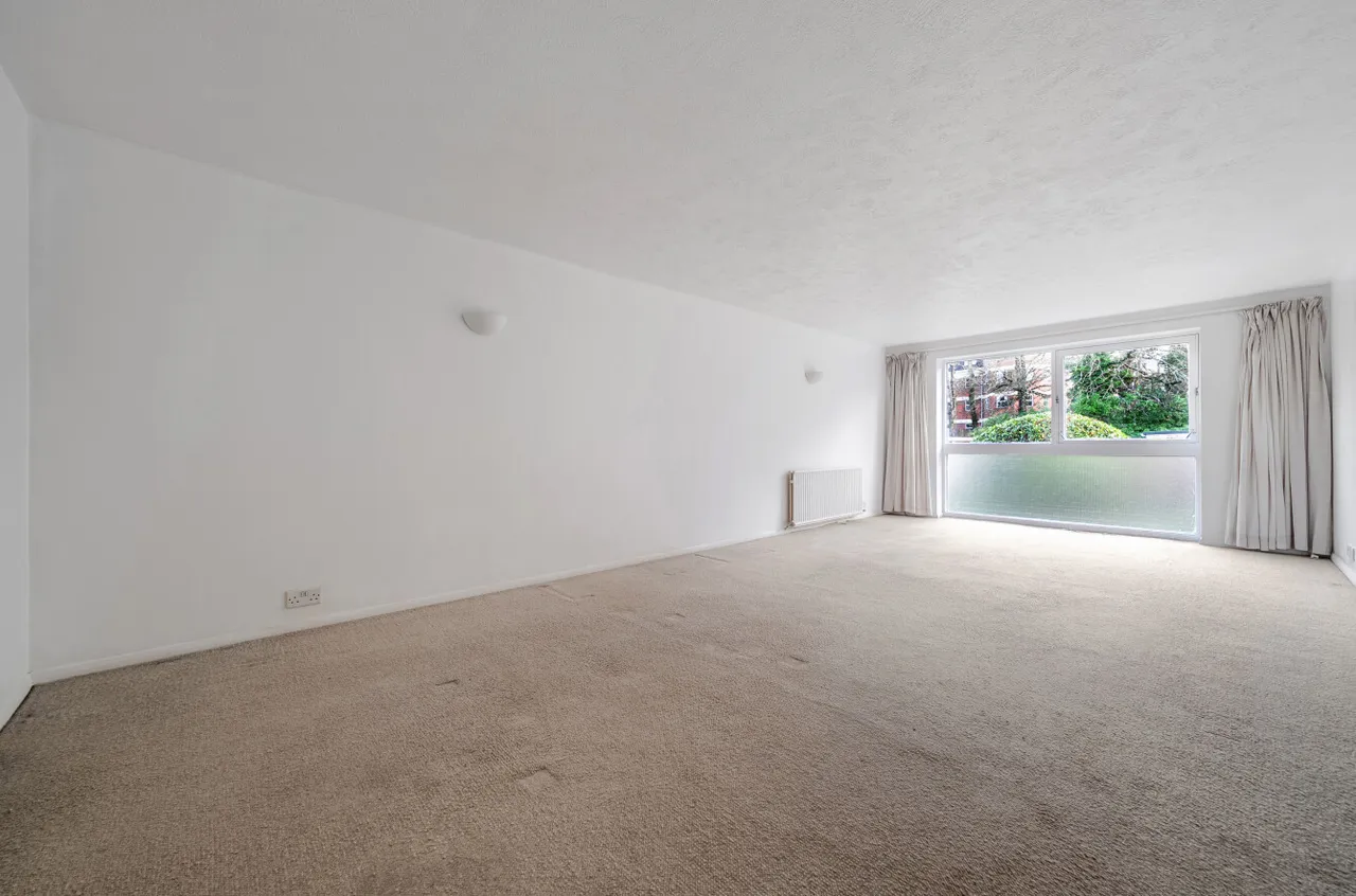 Court Gardens, Camberley, Surrey, GU15 2JH, photo 13