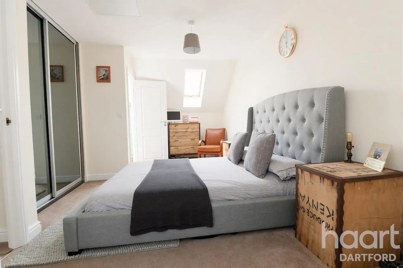 Ebbsfleet Green, DA10, photo 10