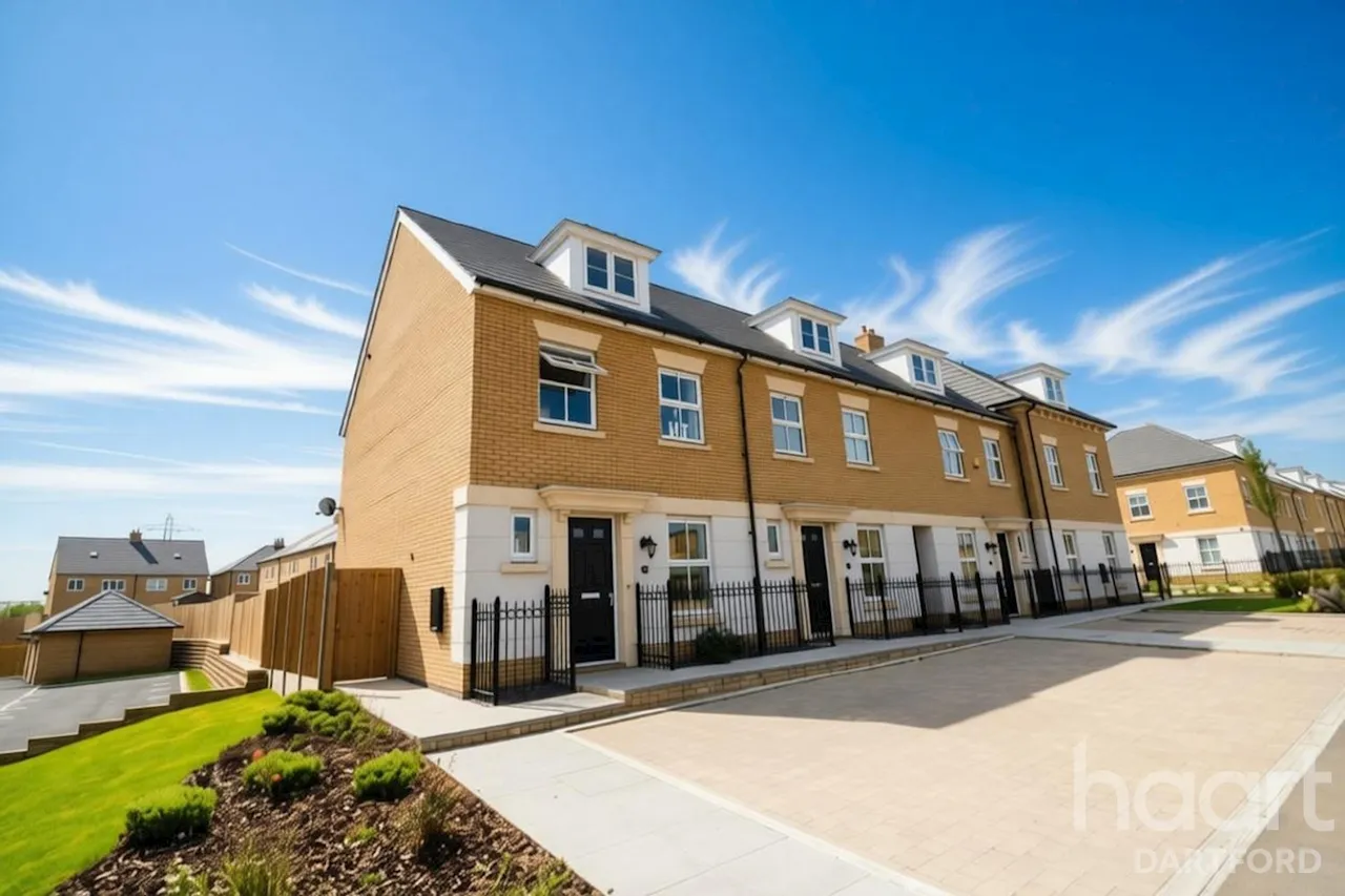 4 bed house to rent, Ebbsfleet Green, DA10