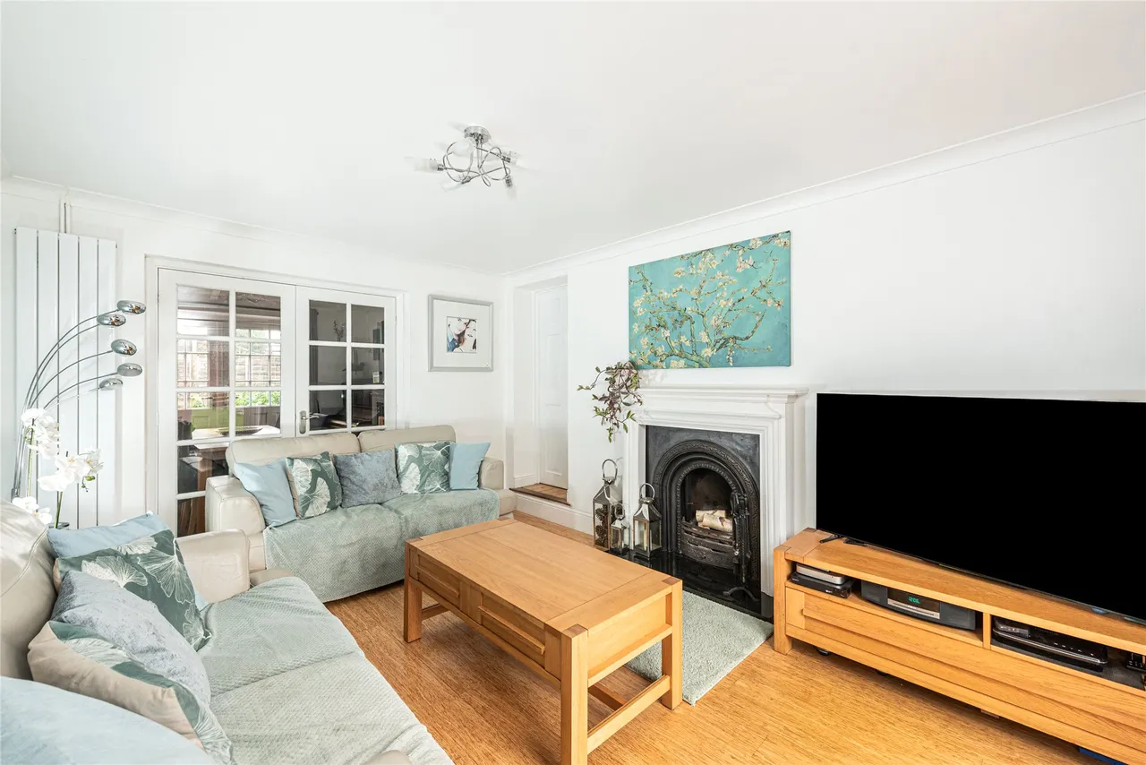 London Road, Broughton, MK10, photo 8
