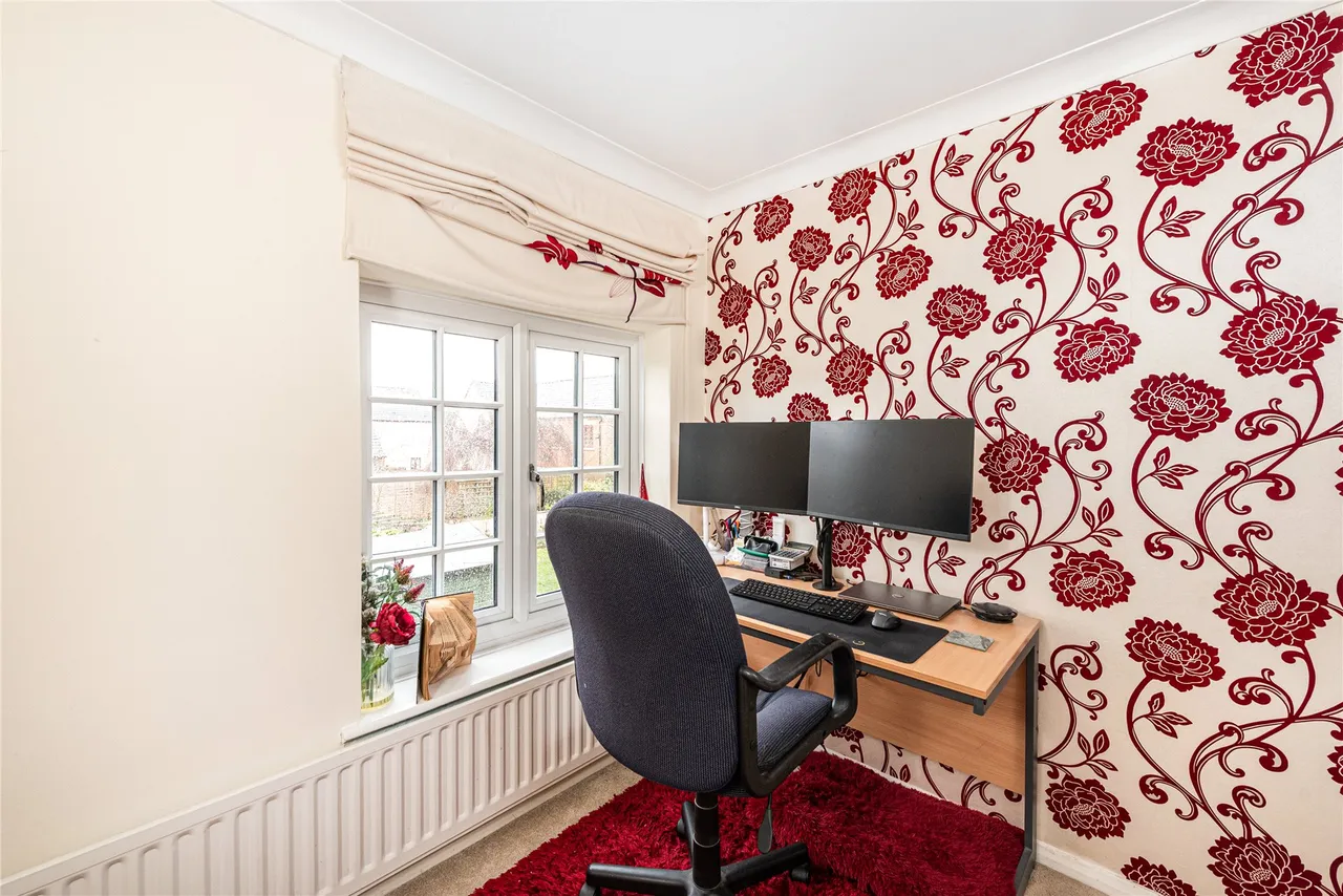 London Road, Broughton, MK10, photo 14