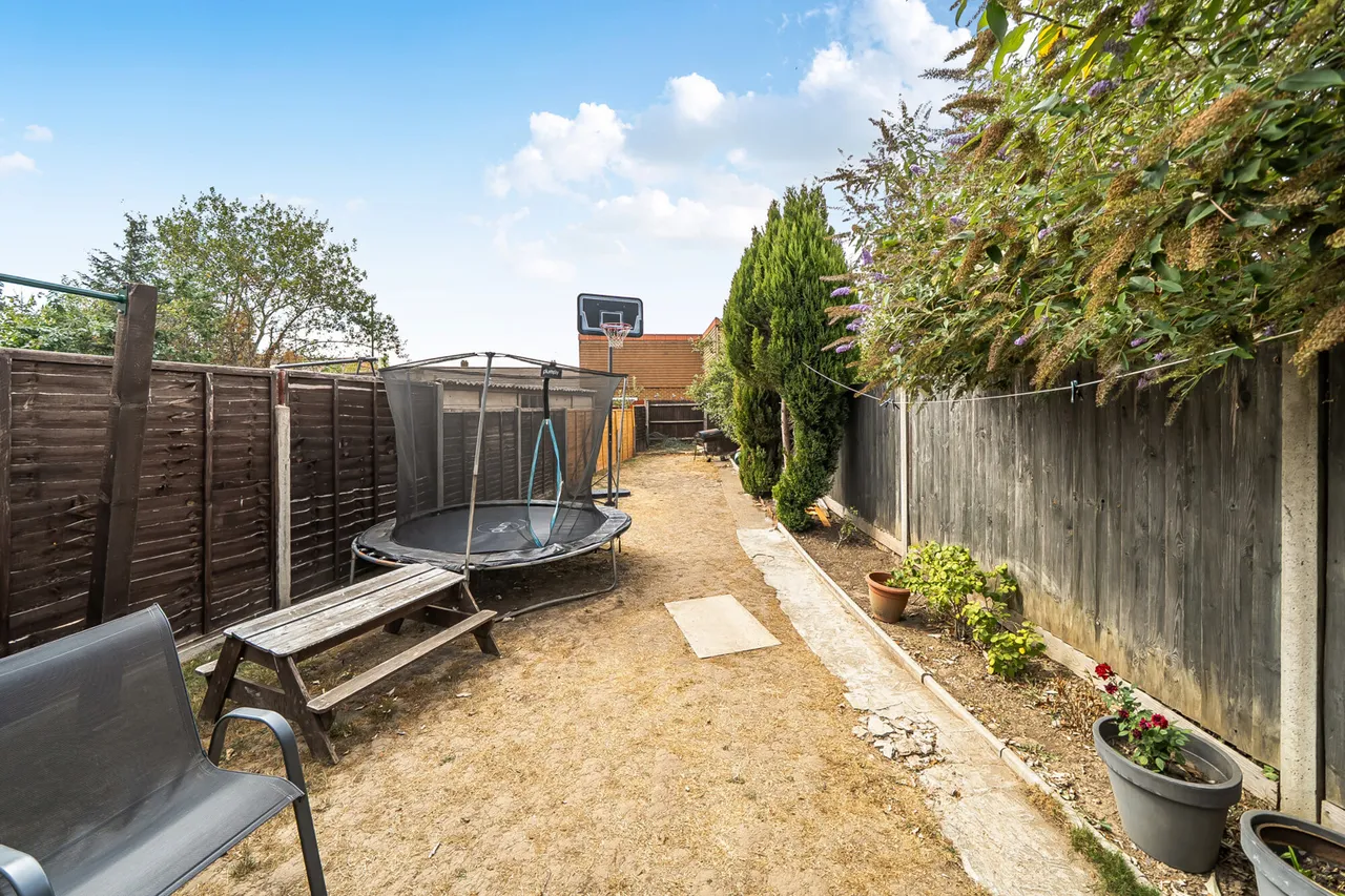 Thackeray Close, Uxbridge, UB8, photo 8