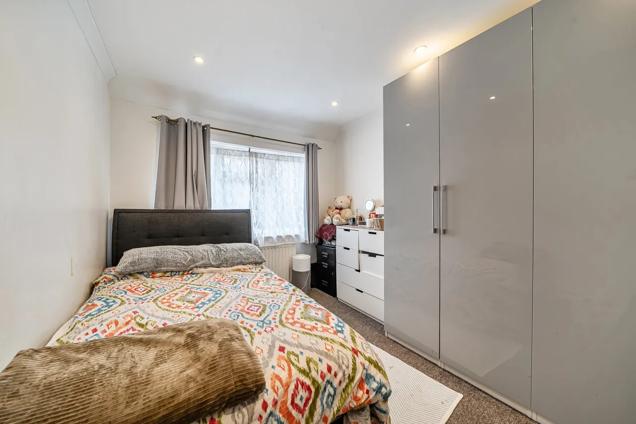 Thackeray Close, Uxbridge, UB8, photo 6