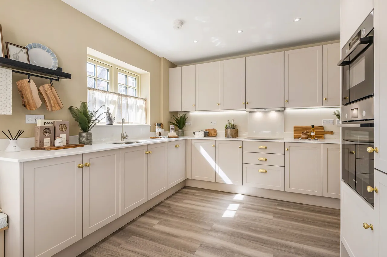 The Aspen, Headley Chase, Epsom, KT18, photo 2