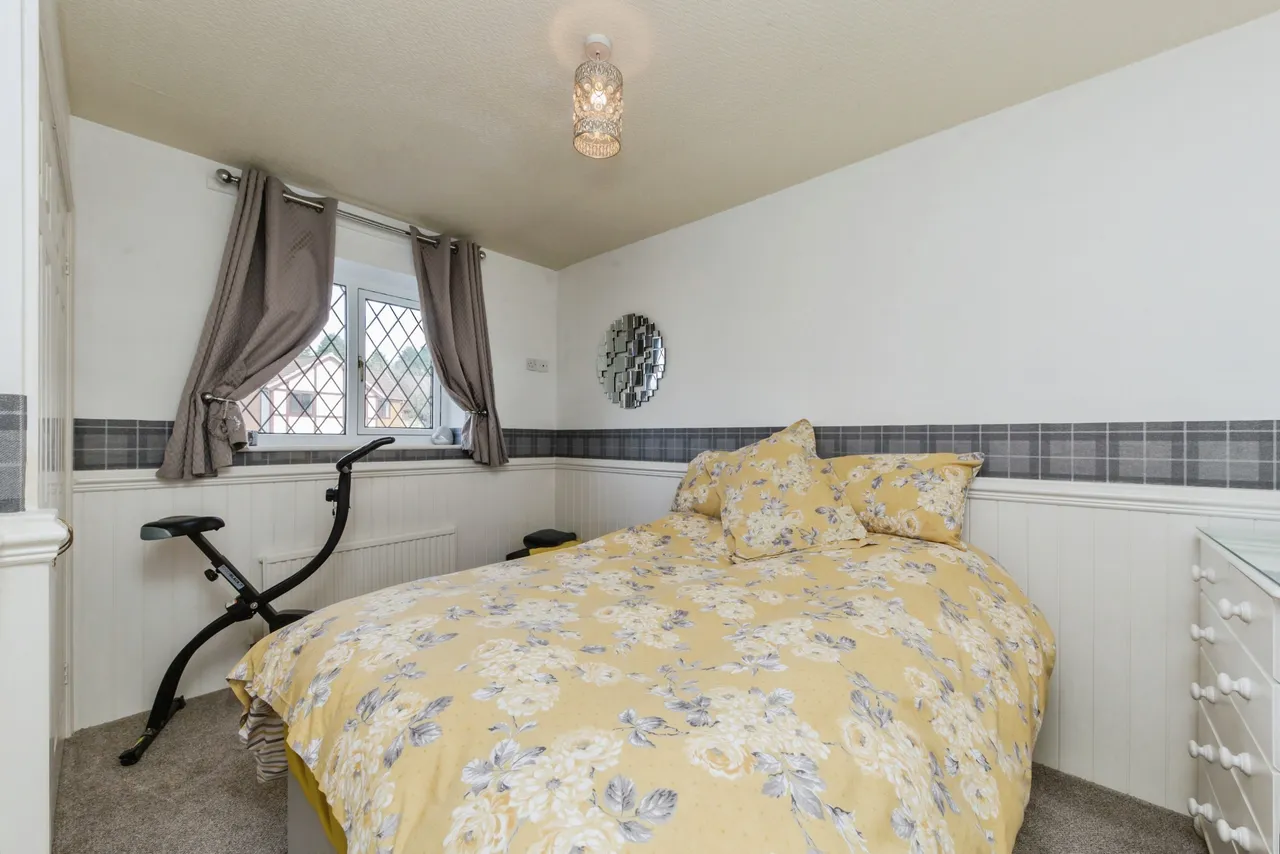 Cheveley Close, Macclesfield, SK10, photo 13