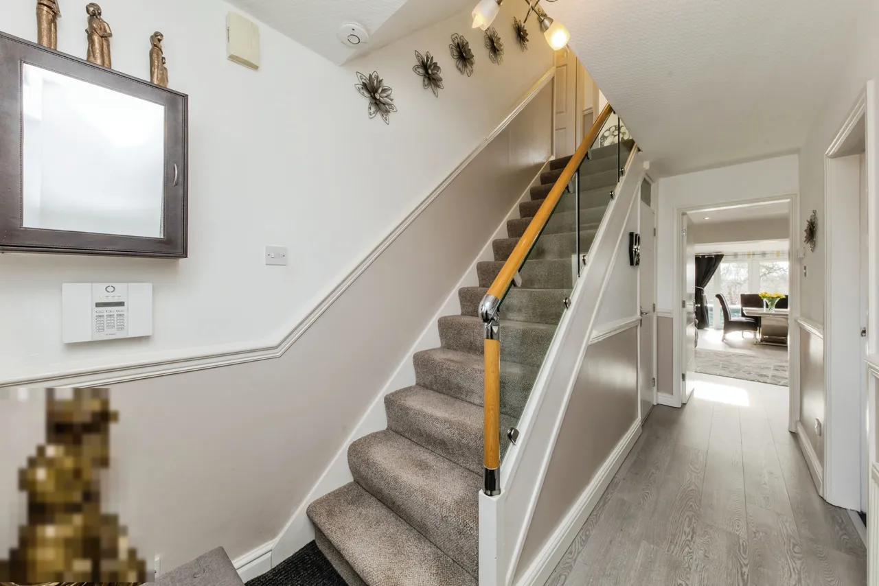 Cheveley Close, Macclesfield, SK10, photo 5