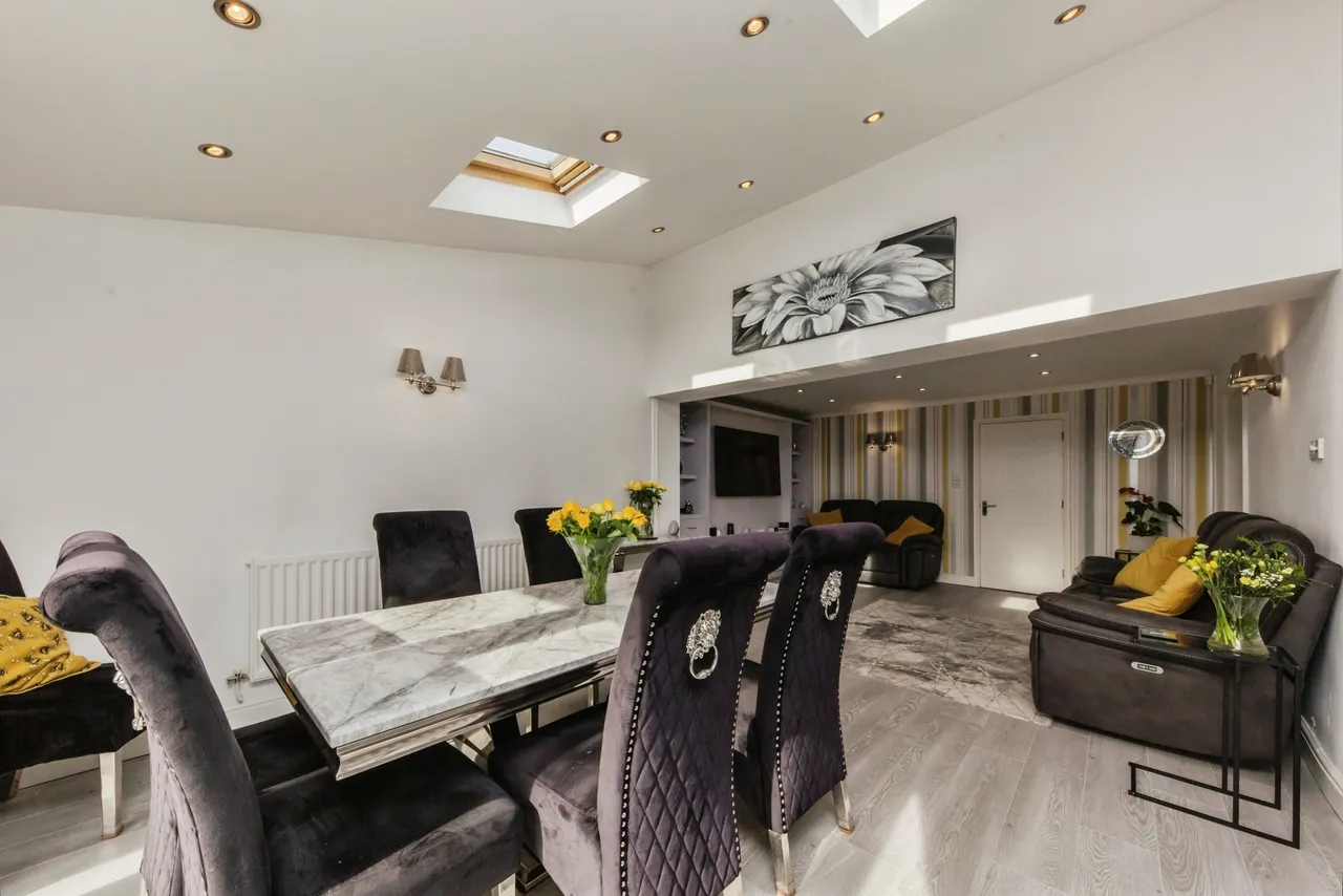 Cheveley Close, Macclesfield, SK10, photo 6