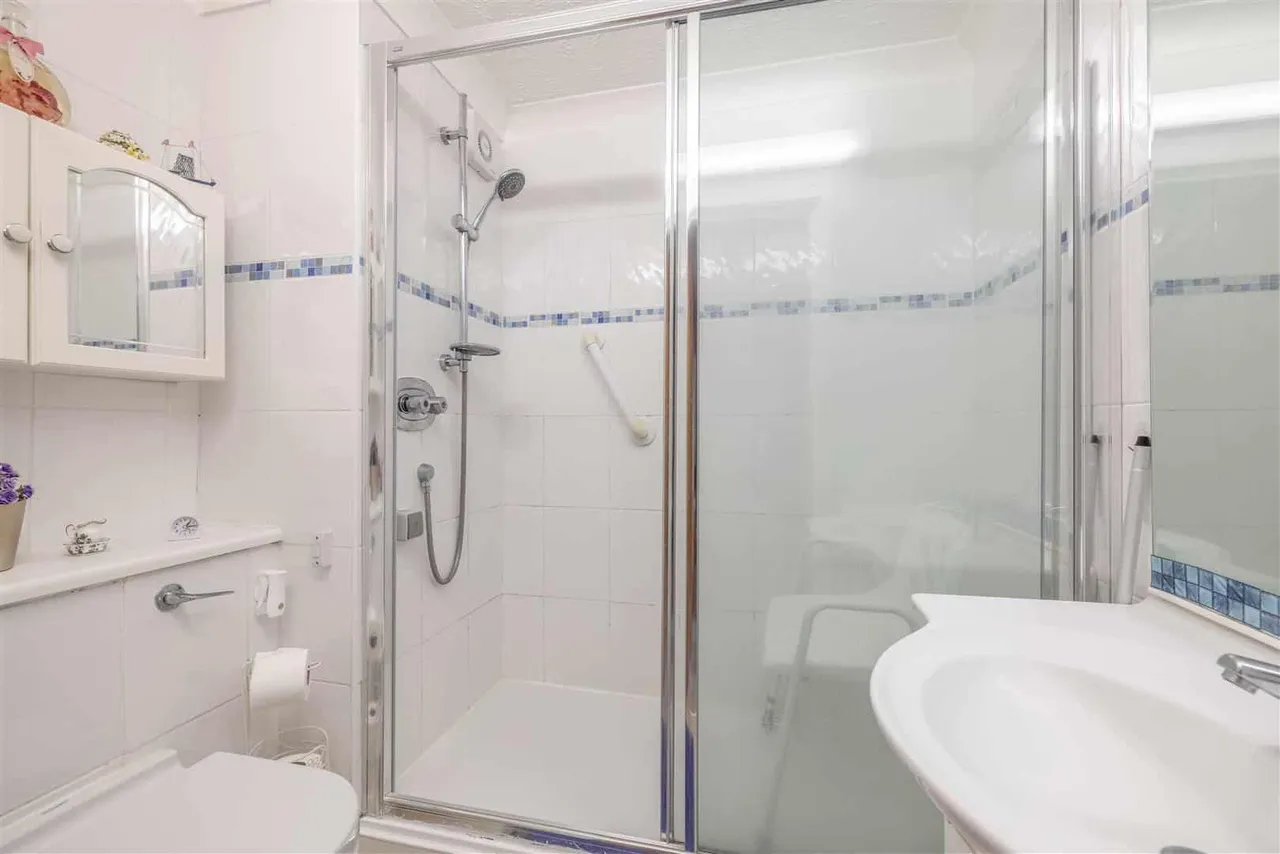 Green Lane, Windsor, Berkshire, SL4 3TP, photo 8
