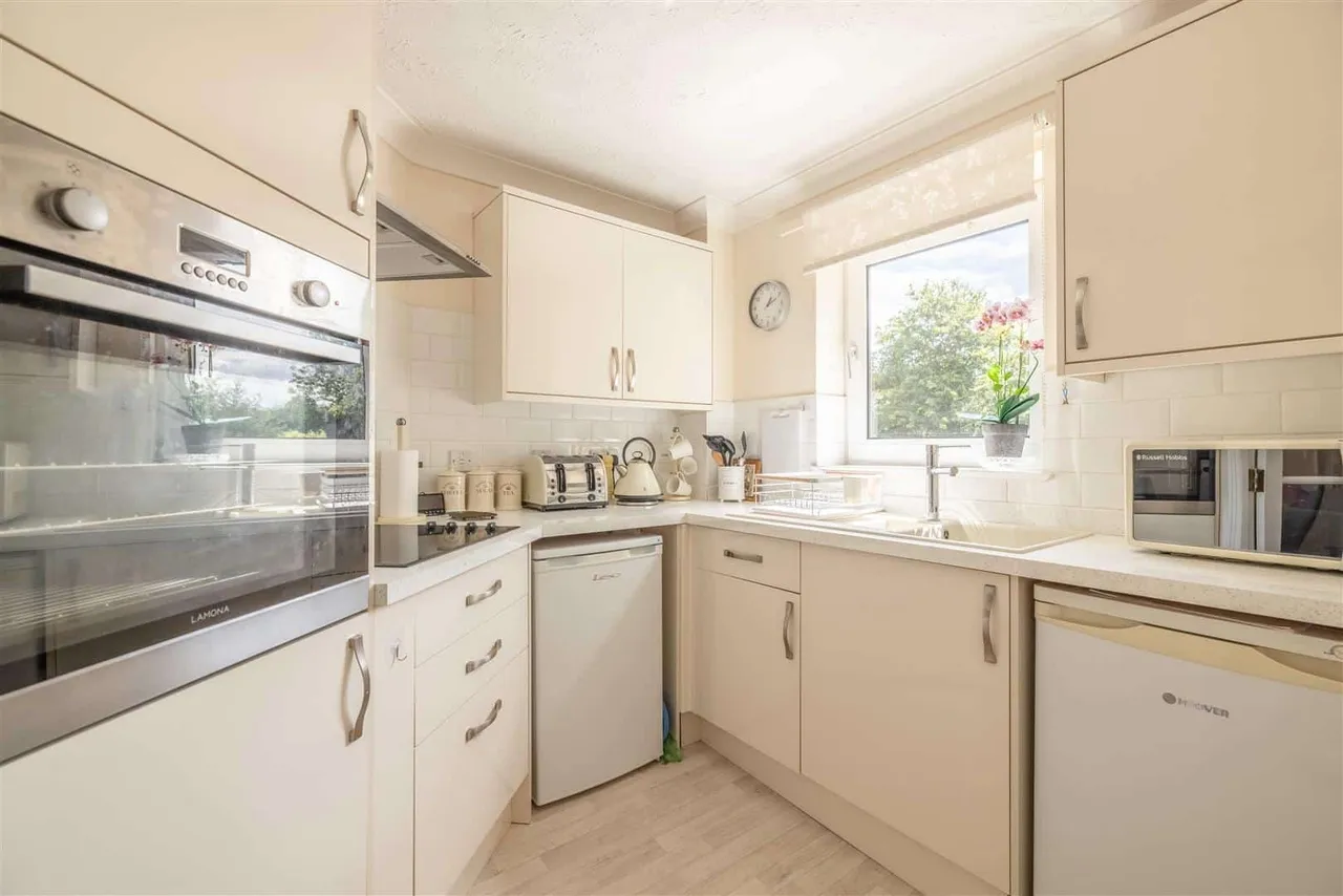 Green Lane, Windsor, Berkshire, SL4 3TP, photo 5