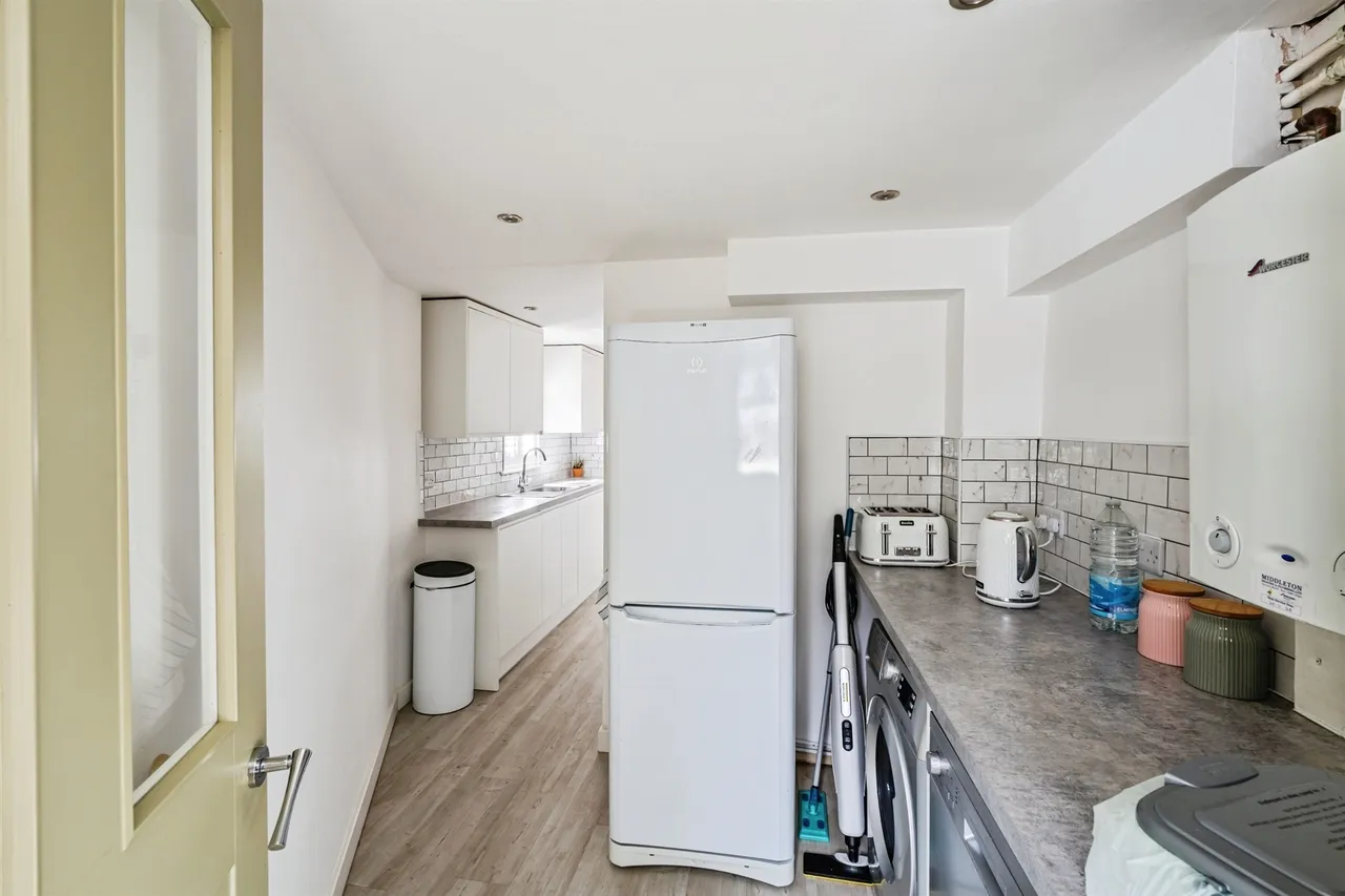Blatchington Road, Seaford, photo 7