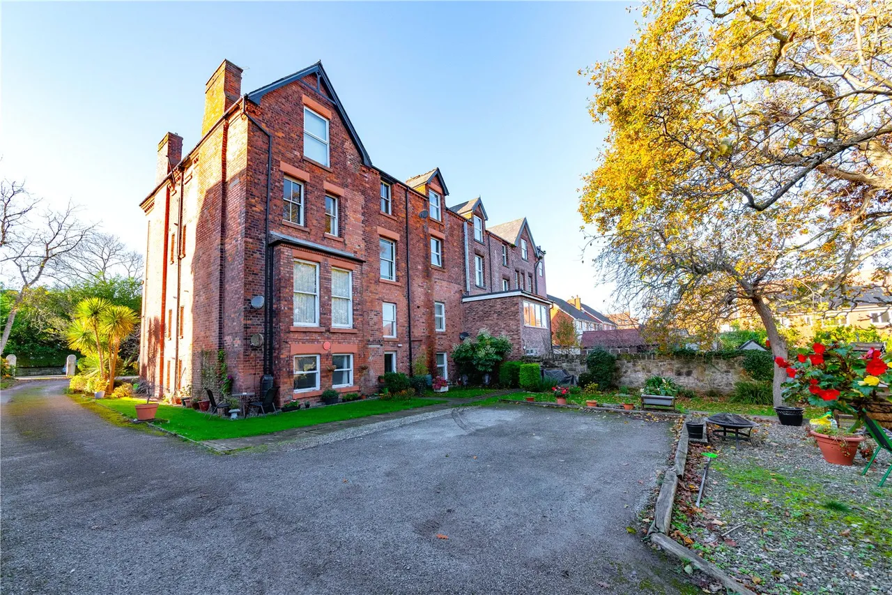 Bidston Road, Prenton, CH43, photo 17