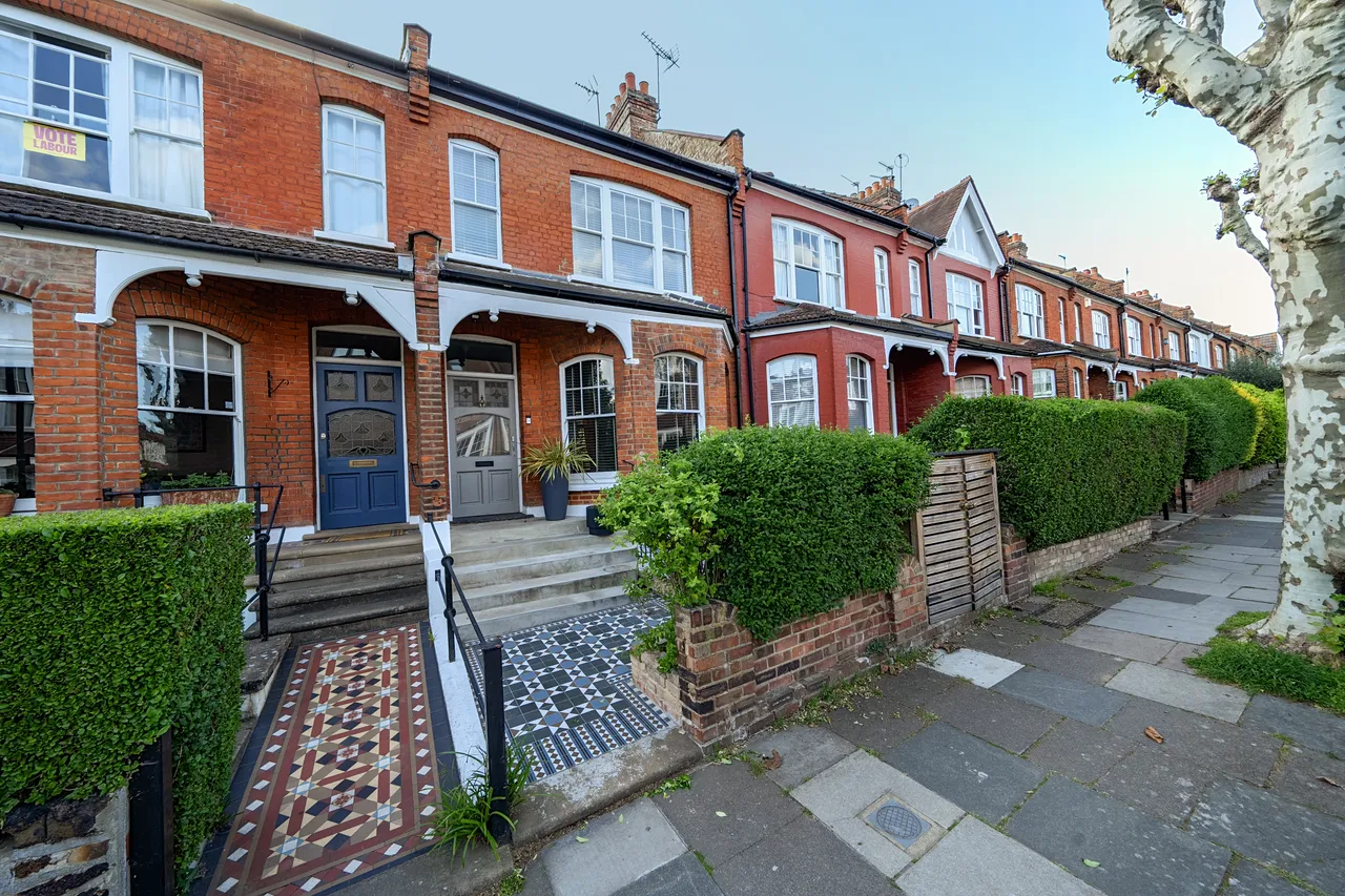5 bed house for sale — Priory Avenue, London, N8