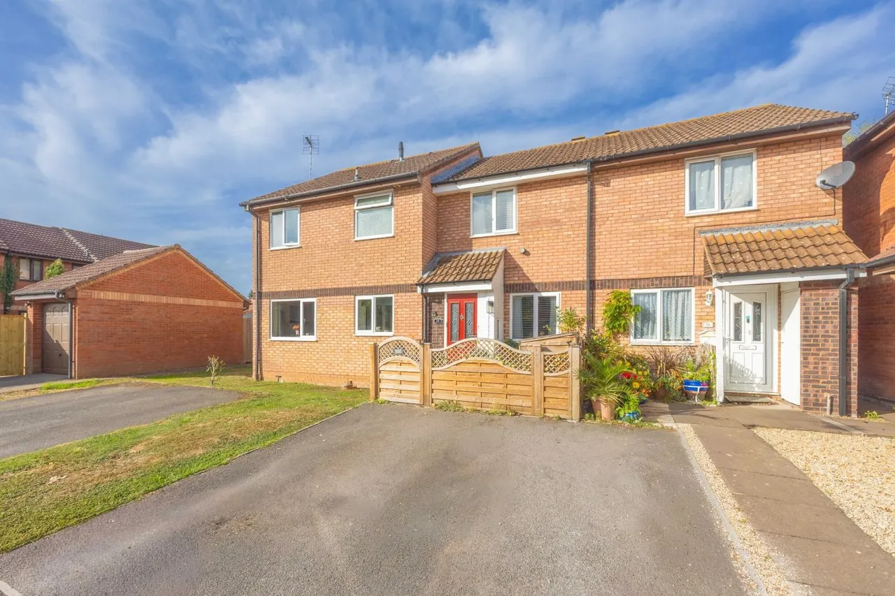 2 bed house for sale, Amber Mead, Taunton, TA1