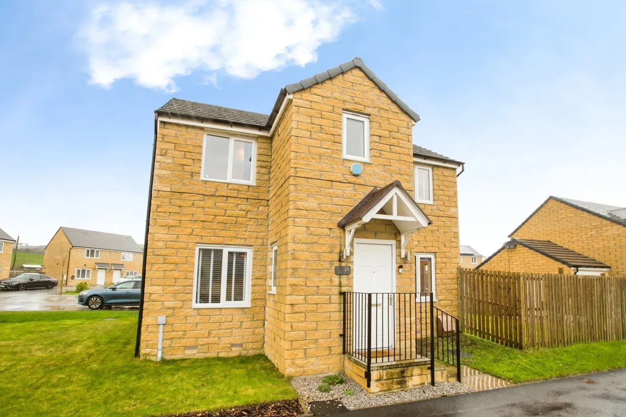 3 bed house for sale — Meadow Brook, Halifax, West Yorkshire, HX2