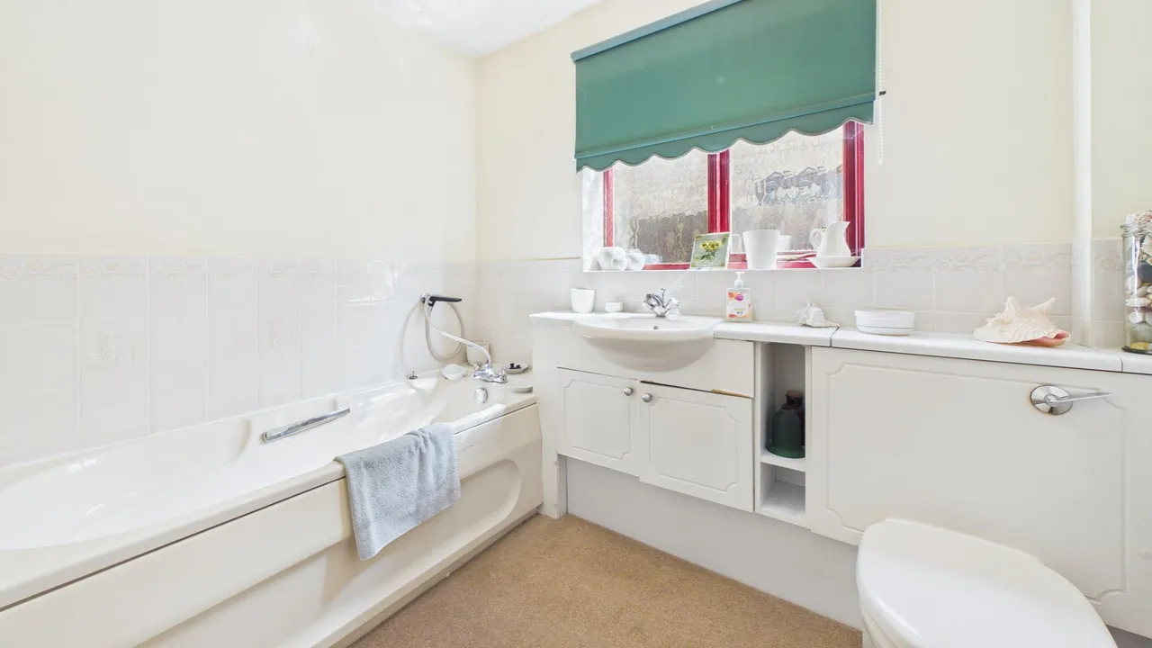 Trienna, Orton Longueville, Peterborough, PE2, photo 16