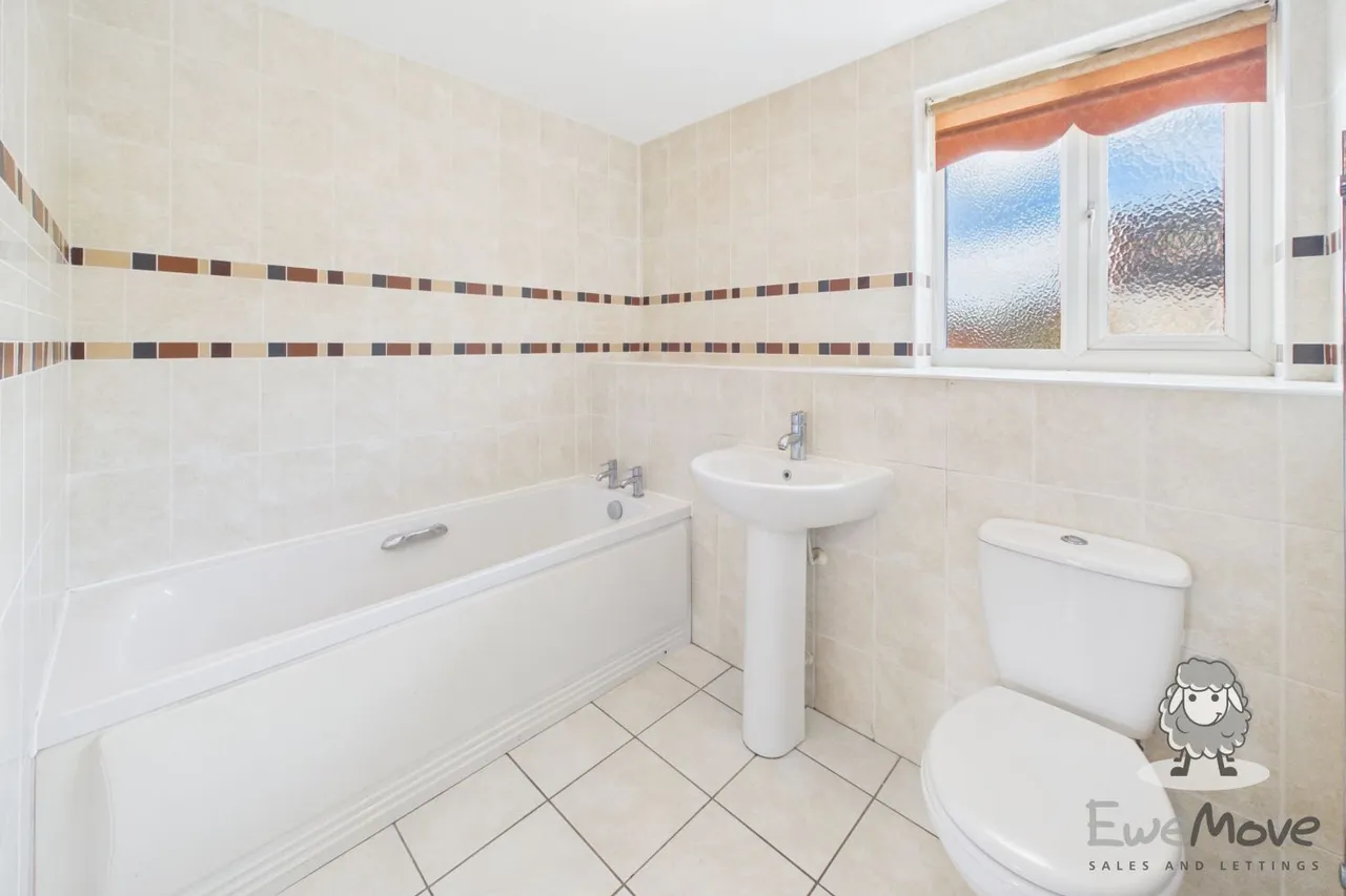 Hoveton Gardens, St. Helens, WA9, photo 15