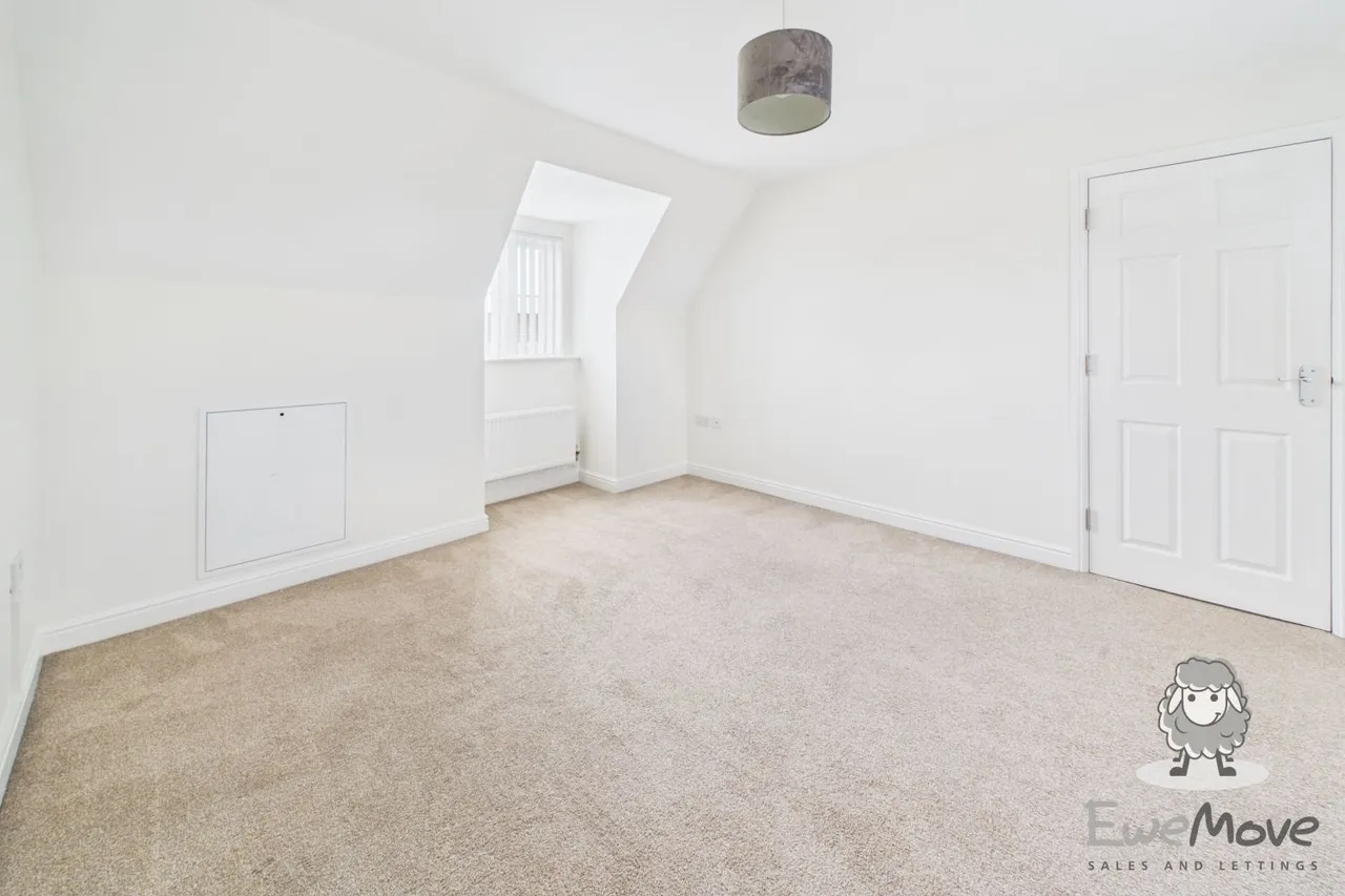 Hoveton Gardens, St. Helens, WA9, photo 16