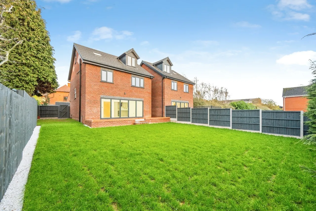 Hockley Road, Wilnecote, Tamworth, Staffordshire, B77, photo 3