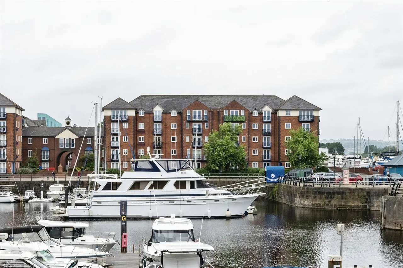 2 bed flat for sale, Mannheim Quay Swansea, SA1