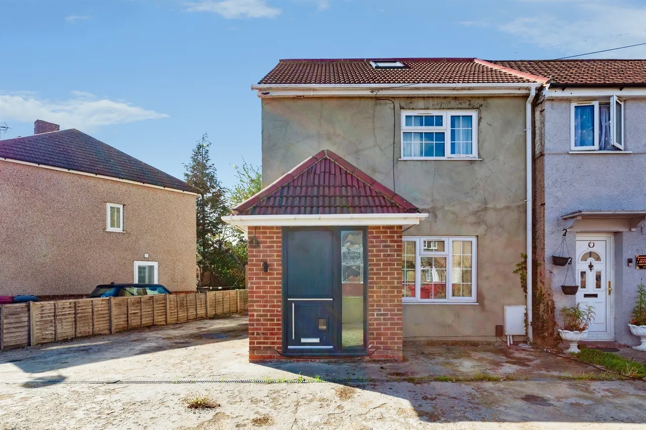 4 bed house for sale, Waterbeach Road, Slough, SL1