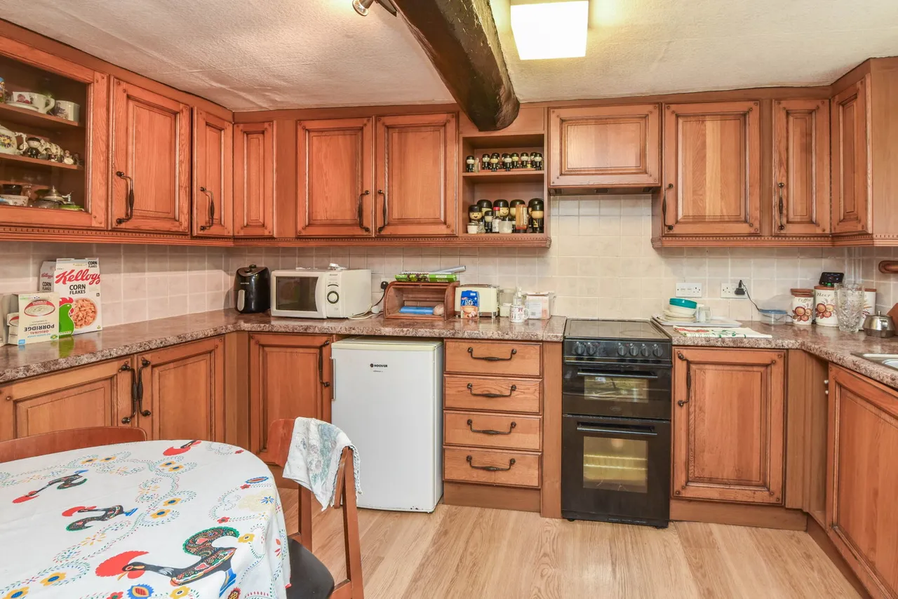 Great Hinton, Trowbridge, BA14, photo 9