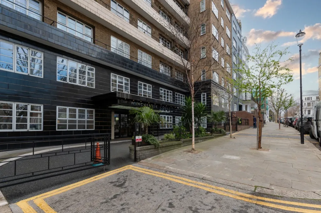 1 bed flat for sale, Vicarage Gate, Kensington, W8