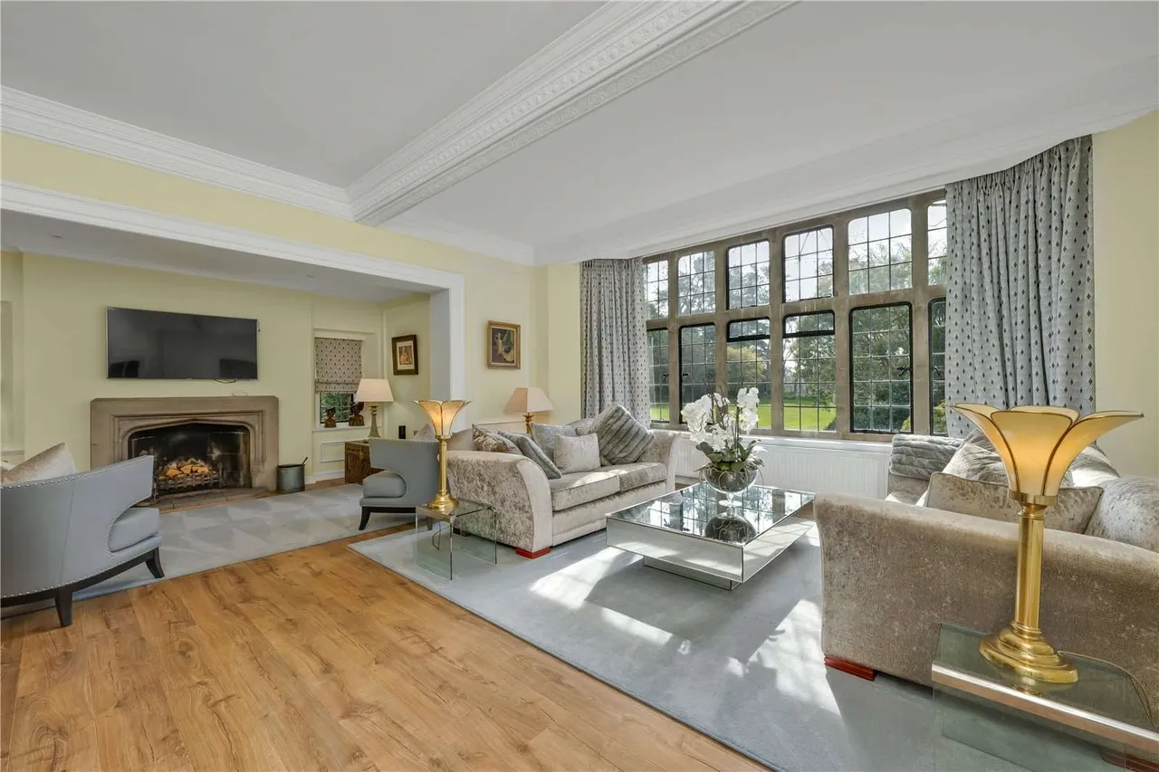 Old Avenue, St George's Hill, Weybridge, Surrey, KT13 0QE, photo 5
