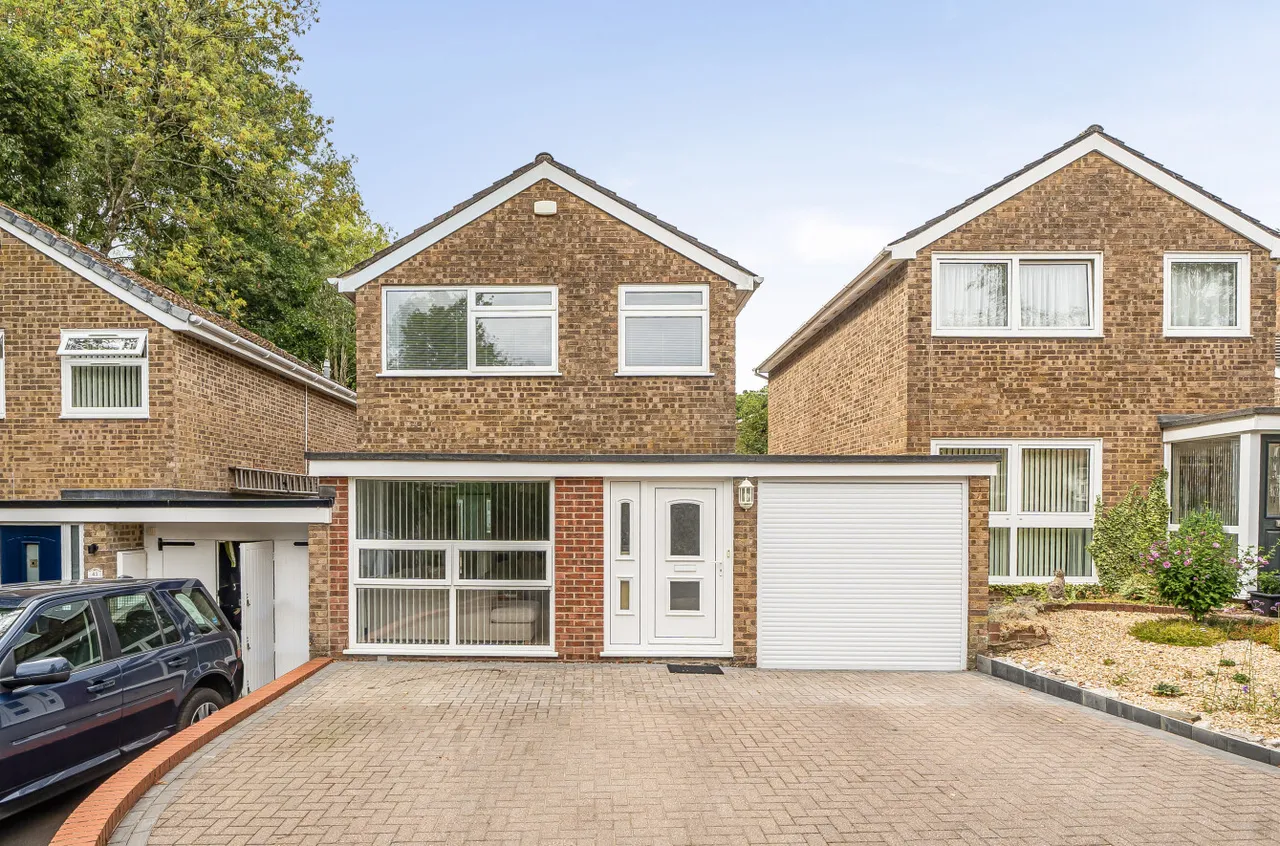 3 bed house for sale, Turnstone Gardens, Lordswood, SO16