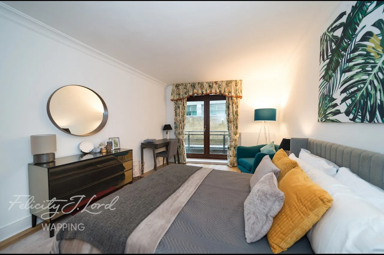 Thomas More Street, London, E1W, photo 14