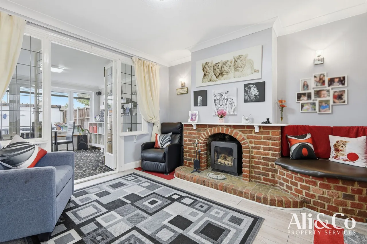 The Close, Grays, Essex, RM16 2XU, photo 8