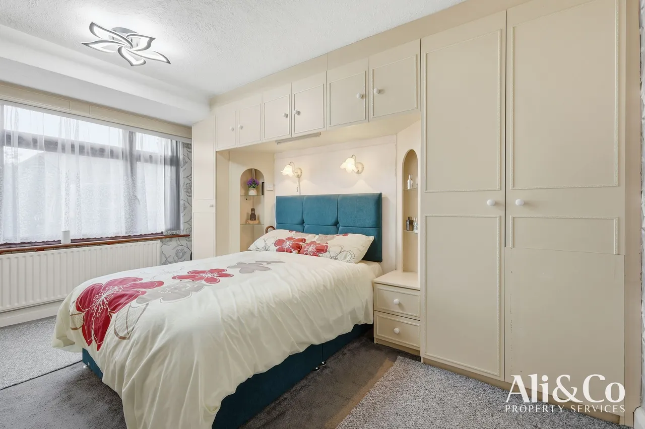 The Close, Grays, Essex, RM16 2XU, photo 14