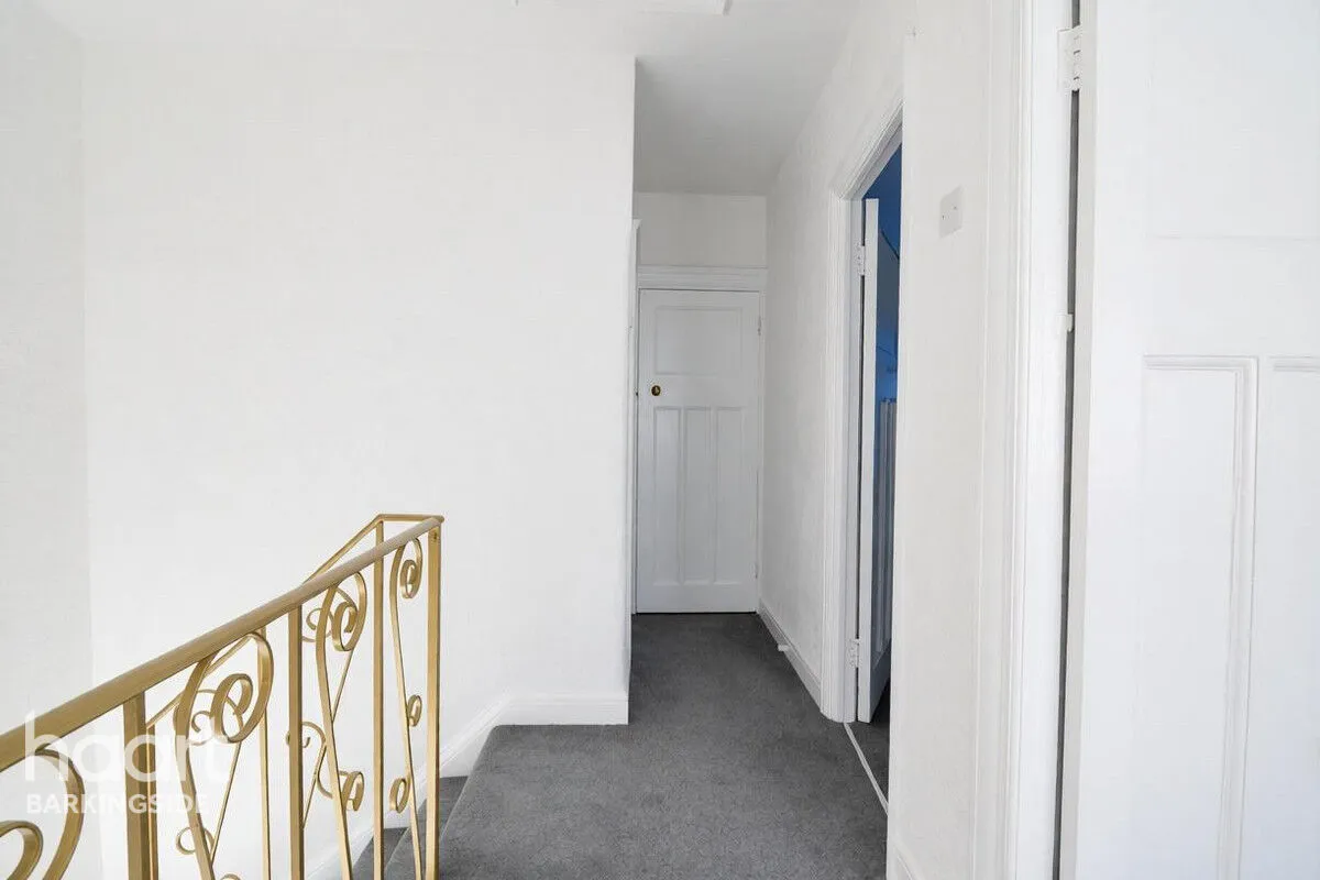 Eastern Avenue, Gants Hill, IG2, photo 12