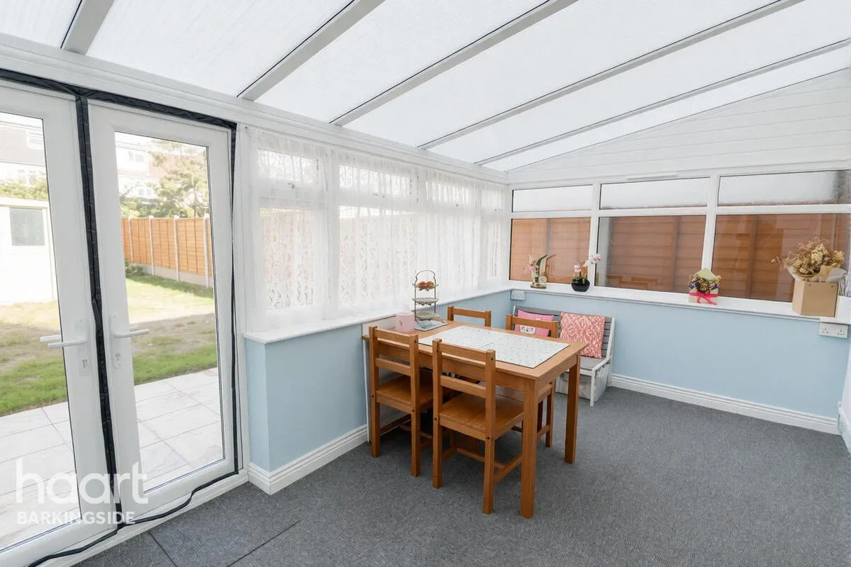 Eastern Avenue, Gants Hill, IG2, photo 8