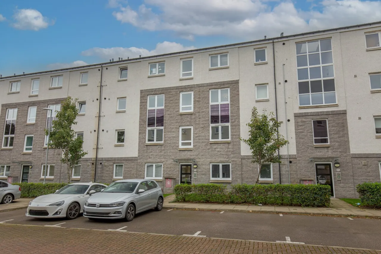 2 bed flat for sale, Froghall Terrace, AB24