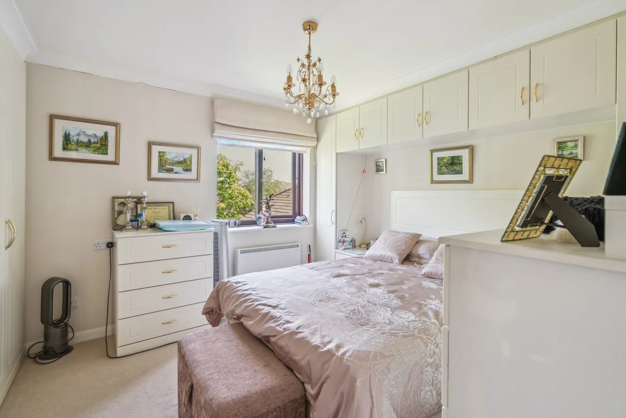 Meadowcroft High Street, Bushey, Bushey, WD23 3BX, photo 5