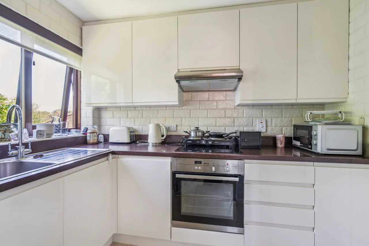 Meadowcroft High Street, Bushey, Bushey, WD23 3BX, photo 4