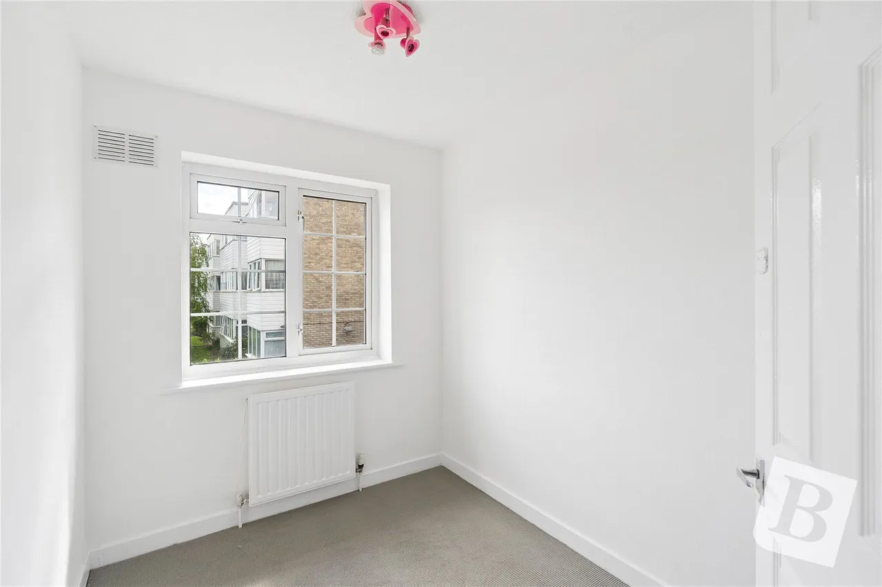 Crownmead Way, Romford, RM7, photo 8