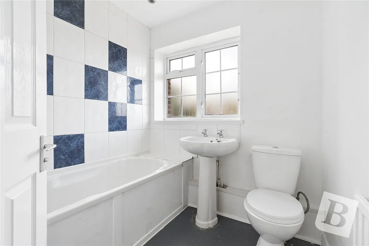 Crownmead Way, Romford, RM7, photo 3