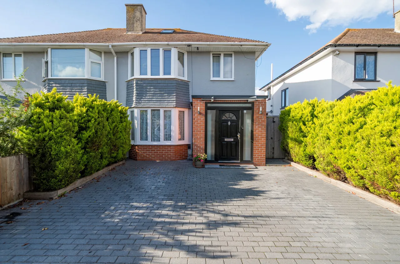 4 bed house for sale, Keyes Road, Gosport, PO13