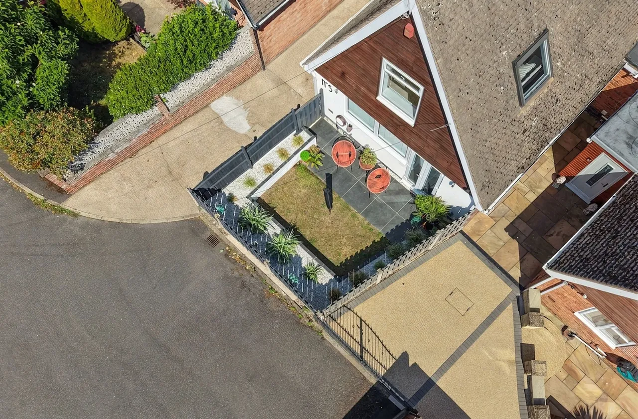 Wasdale Avenue, Halfway, S20, photo 26