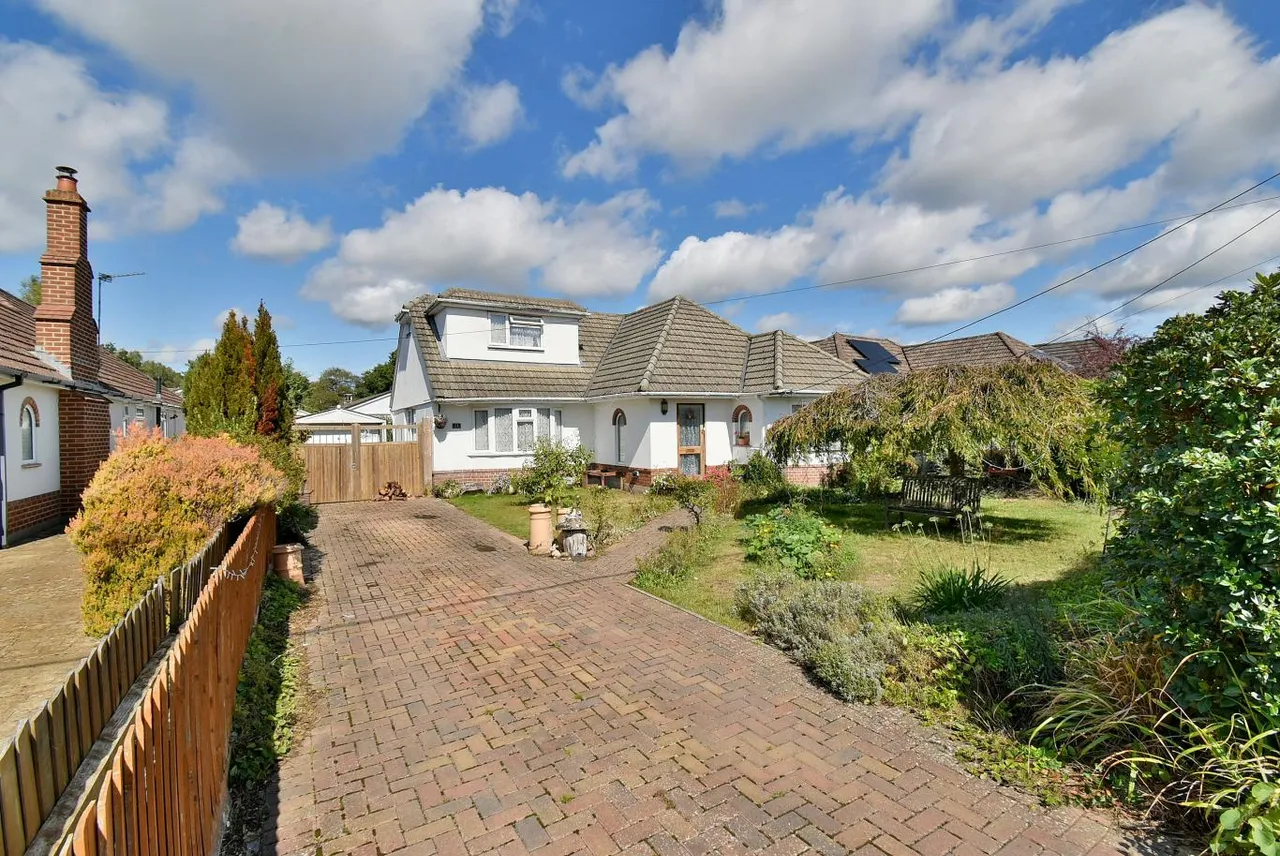 Mayfield Drive, BH22, photo 18