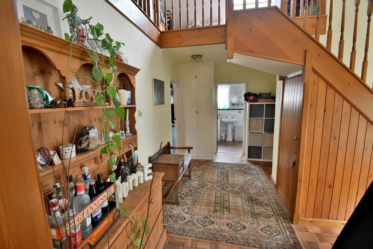Mayfield Drive, BH22, photo 7